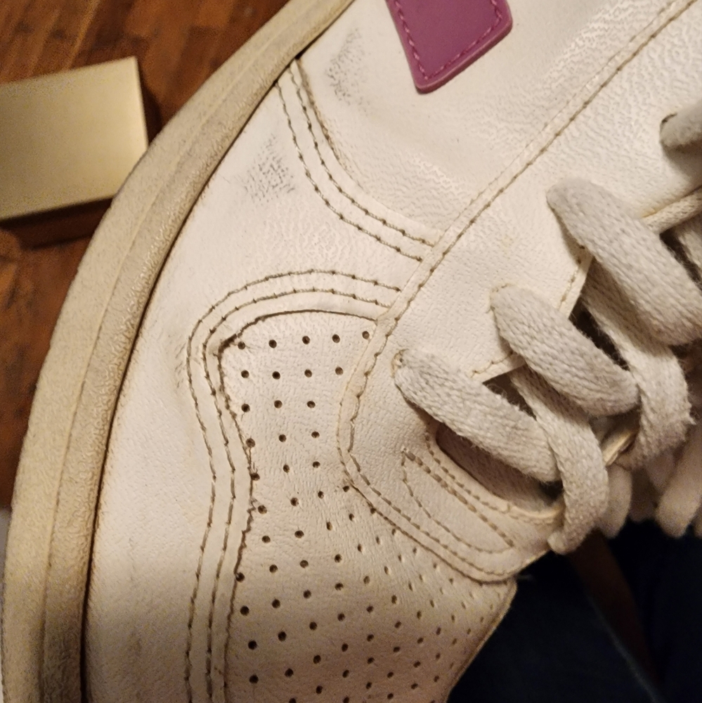 sneakers - Picture 3 of 8